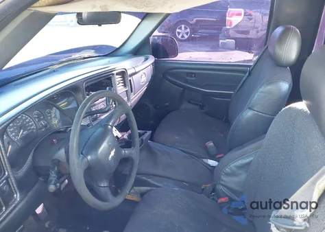 1999 Chevrolet Silverado 1500 из США, поврежденный, VIN 1GCEC14V7XZ162769